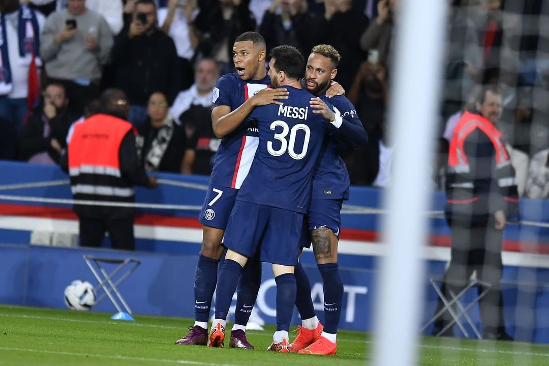 Fc Barcelona and the three moments that ruined the club: an in-depth look at the 3 transfer windows that wrecked the club